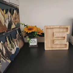 Ornements en bois de tirelire de lettre