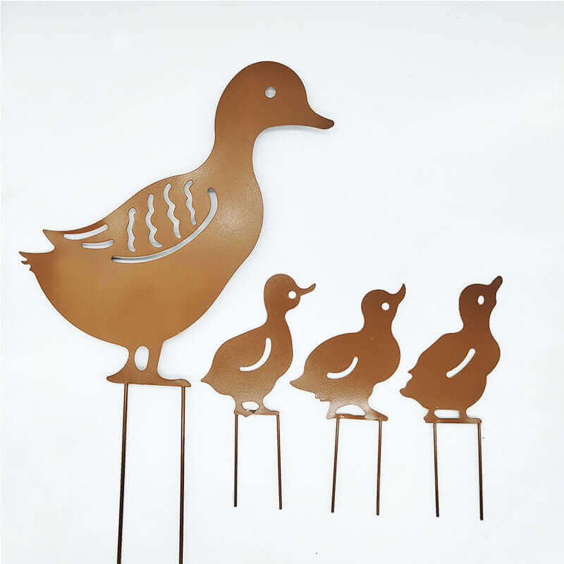 New Garden Decoration Iron Duck Family Grass Garden Decoration Metal Hollow Garden Decoration