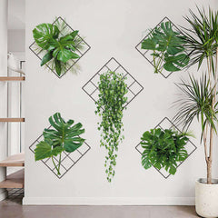 Panier suspendu de plantes vertes, papier peint de maison, peinture décorative