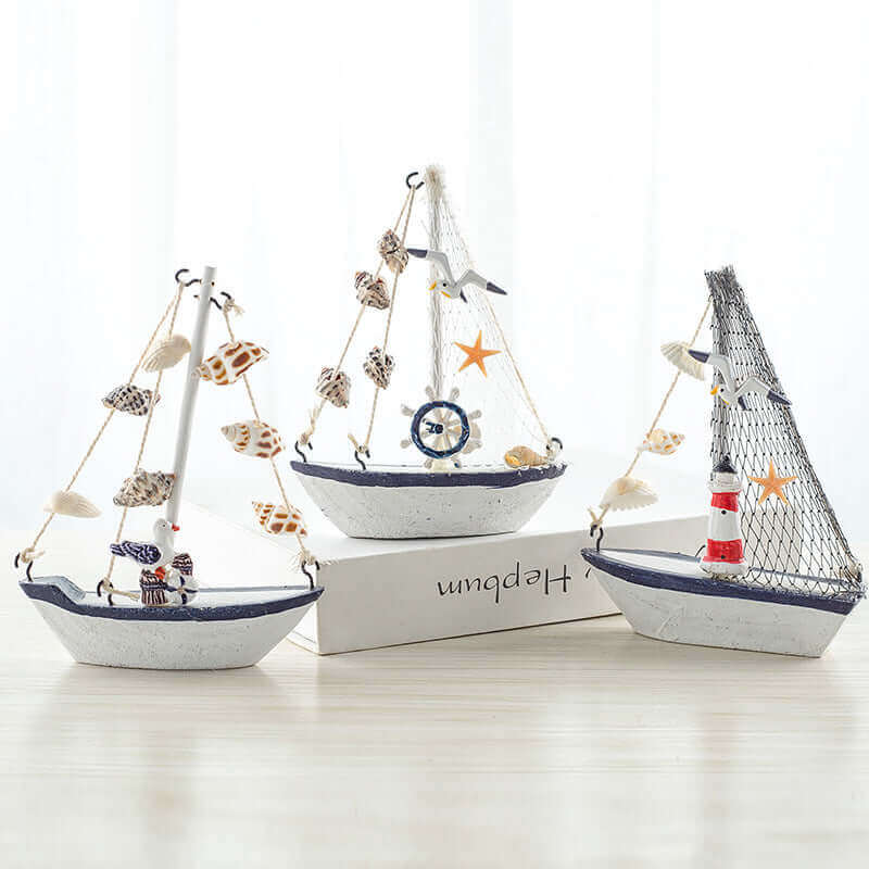 Mediterranean Style Shell Crack Boat Decoration Wooden Sailboat Model Small Ornaments Craft Boat