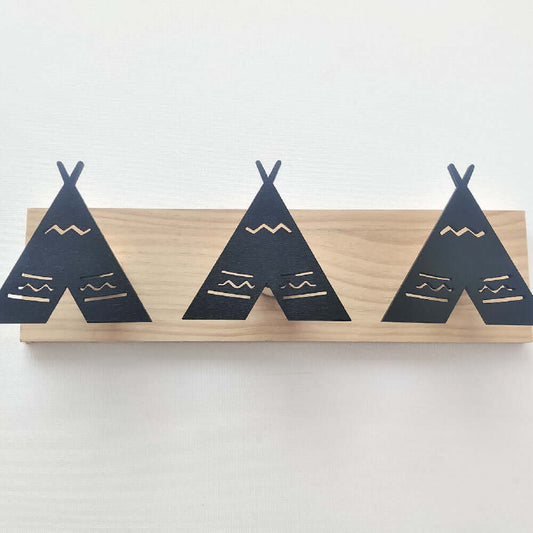 Minimalistischer dreireihiger Haken aus Holz, kreativer Haken für das Kinderzimmer