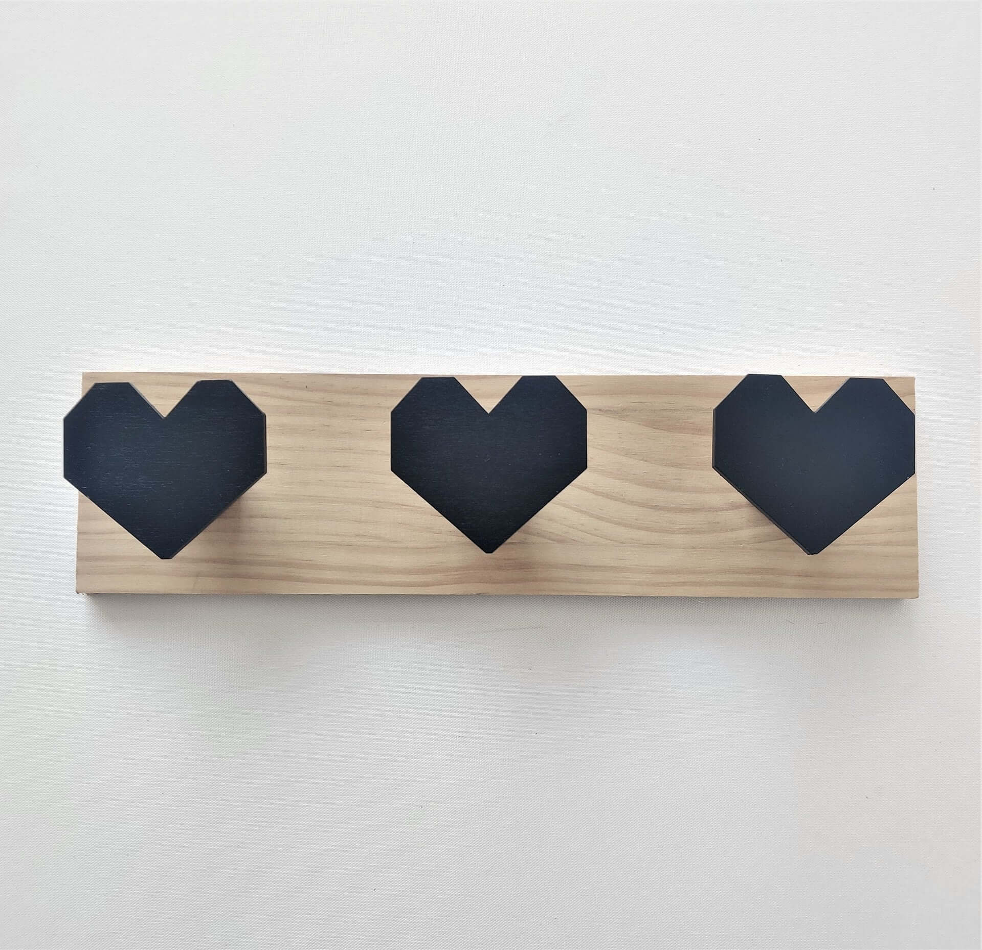 Minimalistischer dreireihiger Haken aus Holz, kreativer Haken für das Kinderzimmer