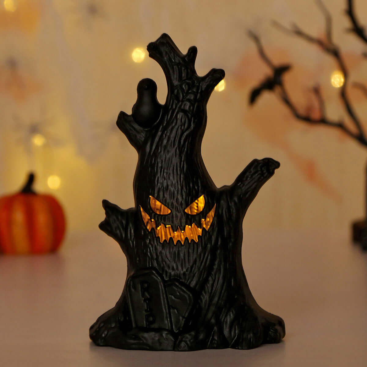 Halloween Kürbislampe mit Geisterstumpf-Deko für gruselige Stimmung