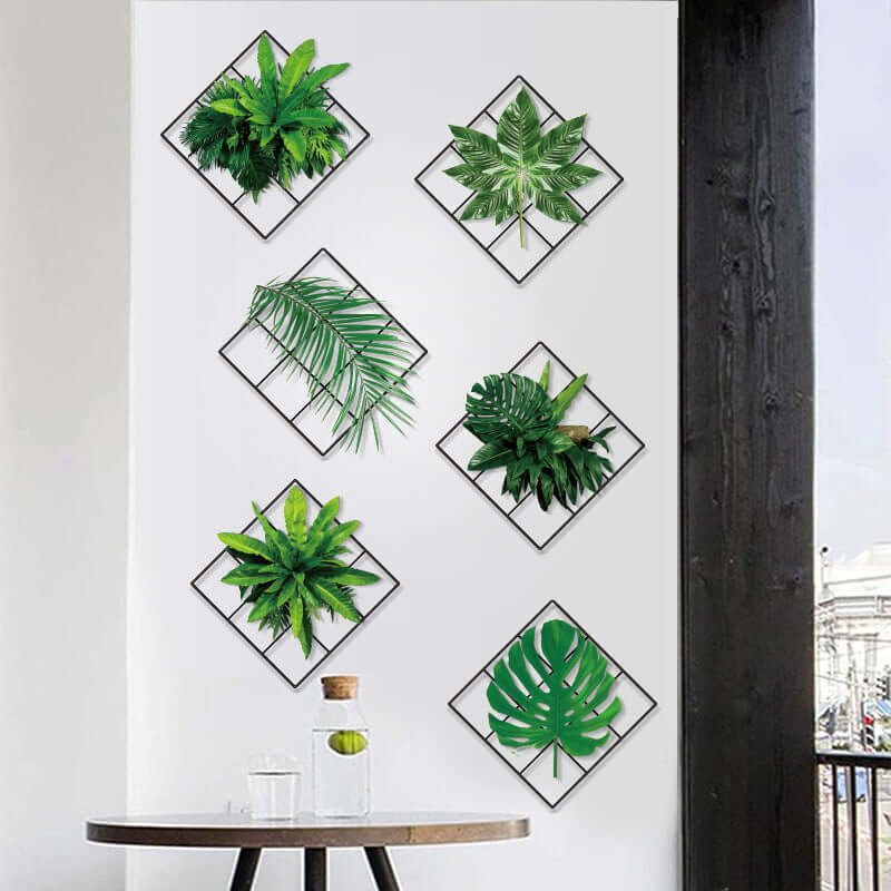 Panier suspendu de plantes vertes, papier peint de maison, peinture décorative