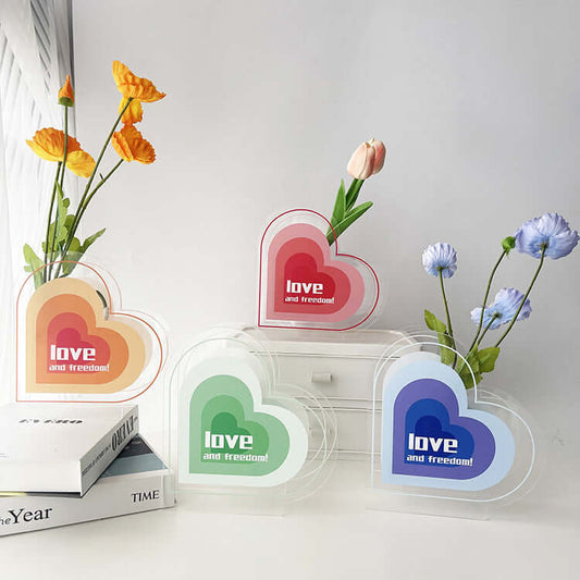 Niedliche Herzvase aus Acryl, Stifthalter, Tischdekoration